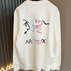 ARCTER*X始*祖鸟 2026秋冬新款男女同款👫休闲卫衣,户外品牌可能大家第一想到的就是加拿大鹅、始祖鸟。给人一种标 ARCTER*X始*祖鸟 2026秋冬新款男女同款👫休闲卫衣,户外品牌可能大家第一想到的就是加拿大鹅、始祖鸟。给人一种标