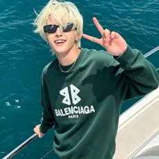 BALENCIA*巴黎*家 2026秋冬最新款百搭卫衣,男女同款👫❤️经典标志图案字母logo图案印花工艺设计!!贸易公 BALENCIA*巴黎*家 2026秋冬最新款百搭卫衣,男女同款👫❤️经典标志图案字母logo图案印花工艺设计!!贸易公