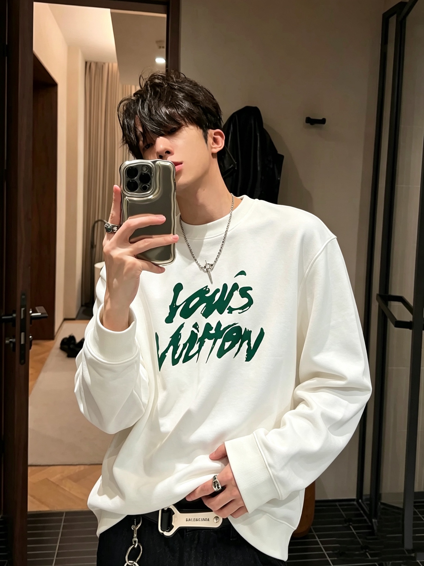 LouisVuitt*路易*登 2026秋冬全新系列单品上线,非常时髦前卫的一款男女同款短袖T恤,标识logo图案印花工 LouisVuitt*路易*登 2026秋冬全新系列单品上线,非常时髦前卫的一款男女同款短袖T恤,标识logo图案印花工