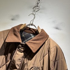 BURBER*Y巴*莉⚠️双面夹克!2026秋冬新品棉服夹克外套重磅来袭,最近比较火热的环保聚酯纤维记忆面料制作而成,高 BURBER*Y巴*莉⚠️双面夹克!2026秋冬新品棉服夹克外套重磅来袭,最近比较火热的环保聚酯纤维记忆面料制作而成,高
