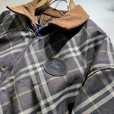 BURBER*Y巴*莉⚠️双面夹克!2026秋冬新品棉服夹克外套重磅来袭,最近比较火热的环保聚酯纤维记忆面料制作而成,高 BURBER*Y巴*莉⚠️双面夹克!2026秋冬新品棉服夹克外套重磅来袭,最近比较火热的环保聚酯纤维记忆面料制作而成,高