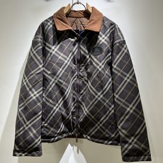 BURBER*Y巴*莉⚠️双面夹克!2026秋冬新品棉服夹克外套重磅来袭,最近比较火热的环保聚酯纤维记忆面料制作而成,高 BURBER*Y巴*莉⚠️双面夹克!2026秋冬新品棉服夹克外套重磅来袭,最近比较火热的环保聚酯纤维记忆面料制作而成,高