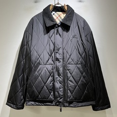 BURBER*Y巴*莉⚠️双面夹克!2026秋冬新品棉服夹克外套重磅来袭,最近比较火热的环保聚酯纤维记忆面料制作而成,高 BURBER*Y巴*莉⚠️双面夹克!2026秋冬新品棉服夹克外套重磅来袭,最近比较火热的环保聚酯纤维记忆面料制作而成,高