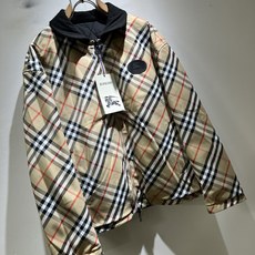 BURBER*Y巴*莉⚠️双面夹克!2026秋冬新品棉服夹克外套重磅来袭,最近比较火热的环保聚酯纤维记忆面料制作而成,高 BURBER*Y巴*莉⚠️双面夹克!2026秋冬新品棉服夹克外套重磅来袭,最近比较火热的环保聚酯纤维记忆面料制作而成,高