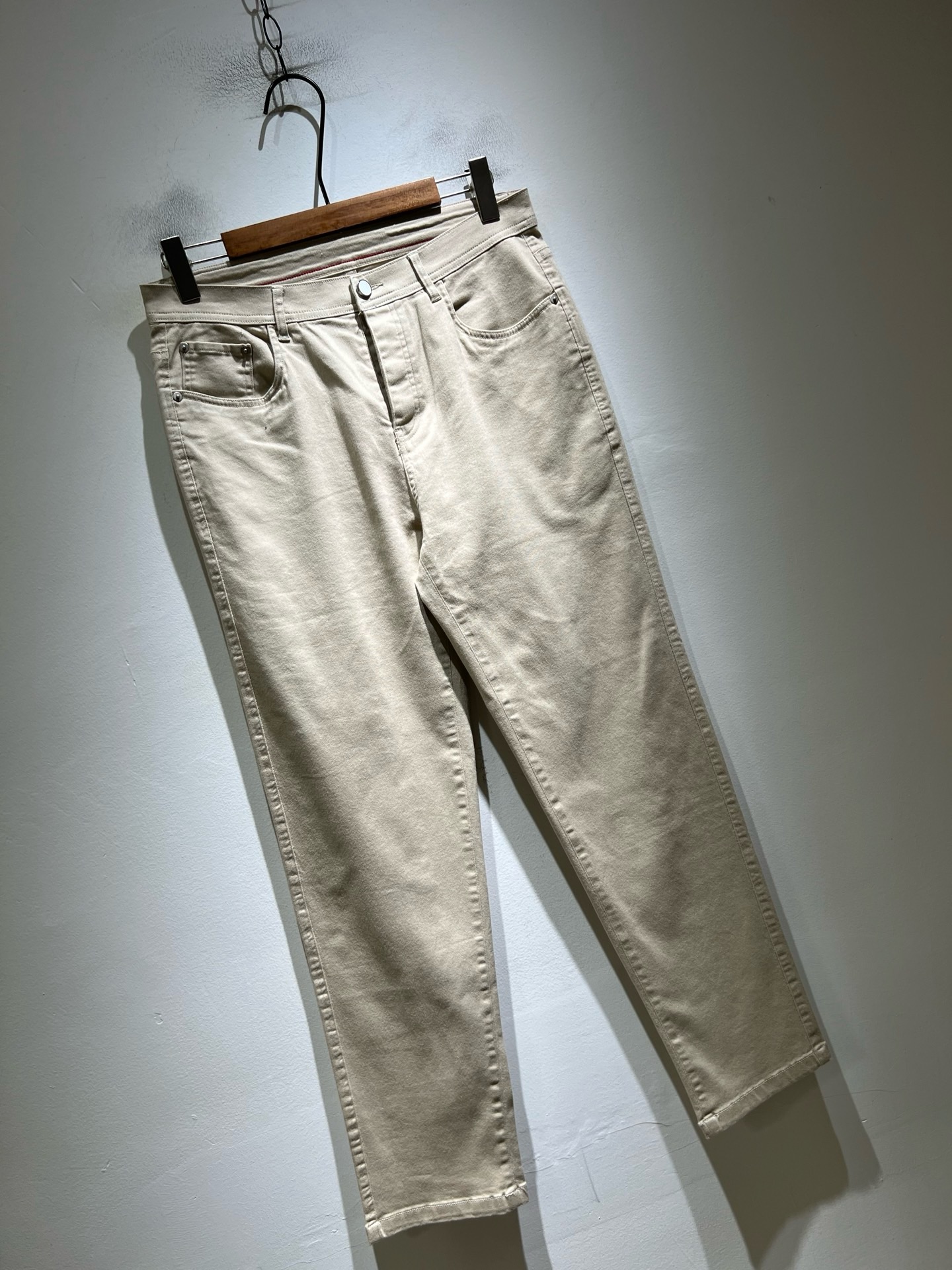 kiton 2026春夏新款男士休闲裤,男士经典时尚百搭休闲西裤!贸易公司渠道稀出,领先官网发售!衣橱里不可或缺的百搭臻 kiton 2026春夏新款男士休闲裤,男士经典时尚百搭休闲西裤!贸易公司渠道稀出,领先官网发售!衣橱里不可或缺的百搭臻