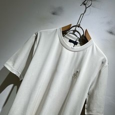 PRAD*A普*达2026春夏新款男女同款👫短袖T恤,最新款全网独家首上!!~既经典有时尚百搭,谁不爱啊,将经典再次展现 PRAD*A普*达2026春夏新款男女同款👫短袖T恤,最新款全网独家首上!!~既经典有时尚百搭,谁不爱啊,将经典再次展现
