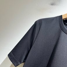 PRAD*A普*达2026春夏新款男女同款👫短袖T恤,最新款全网独家首上!!~既经典有时尚百搭,谁不爱啊,将经典再次展现 PRAD*A普*达2026春夏新款男女同款👫短袖T恤,最新款全网独家首上!!~既经典有时尚百搭,谁不爱啊,将经典再次展现