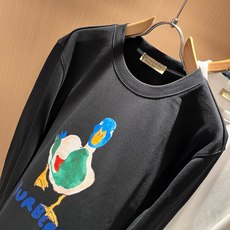 BURBER*Y巴*莉 2026秋冬新款男女同款👫基础休闲百搭棉质圆领卫衣,男女同款卫衣!贸易公司渠道稀出,同步官网发售 BURBER*Y巴*莉 2026秋冬新款男女同款👫基础休闲百搭棉质圆领卫衣,男女同款卫衣!贸易公司渠道稀出,同步官网发售
