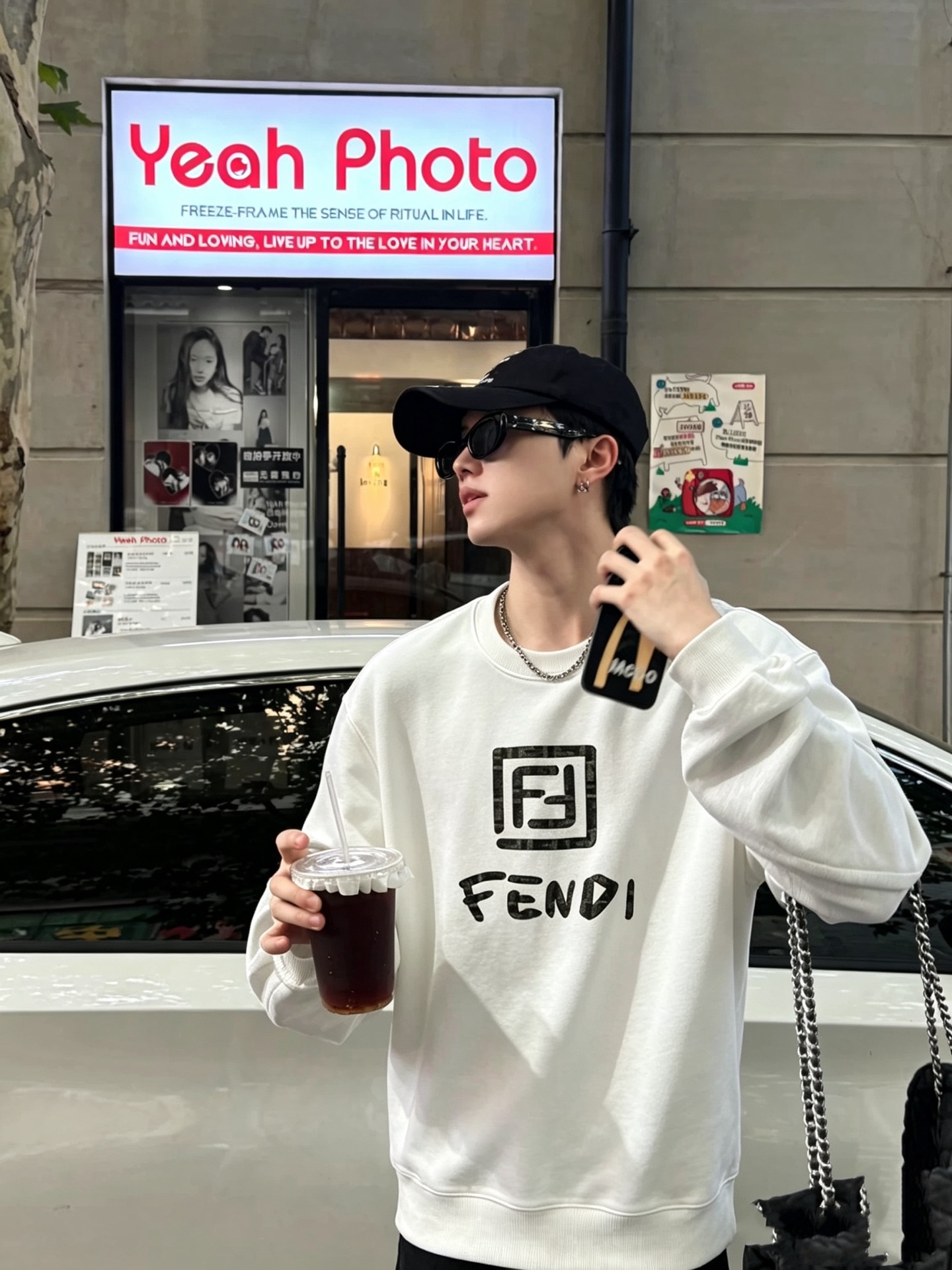 FEN*I 芬*迪2026秋冬新款FD家族男女同款小怪兽卫衣,男女同款👫百搭。意大利原厂订单,FD家族人气单品,代表性十 FEN*I 芬*迪2026秋冬新款FD家族男女同款小怪兽卫衣,男女同款👫百搭。意大利原厂订单,FD家族人气单品,代表性十