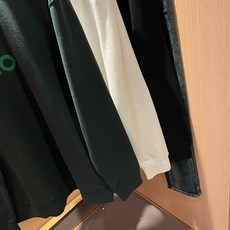 Alo2026秋冬全新系列单品上线,非常时髦前卫的一款男女同款👫卫衣,标识logo图案印花修饰!区别于以往的不同,宣示品 Alo2026秋冬全新系列单品上线,非常时髦前卫的一款男女同款👫卫衣,标识logo图案印花修饰!区别于以往的不同,宣示品