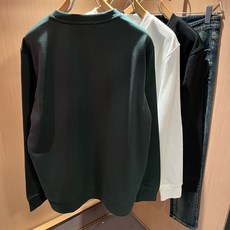 Alo2026秋冬全新系列单品上线,非常时髦前卫的一款男女同款👫卫衣,标识logo图案印花修饰!区别于以往的不同,宣示品 Alo2026秋冬全新系列单品上线,非常时髦前卫的一款男女同款👫卫衣,标识logo图案印花修饰!区别于以往的不同,宣示品