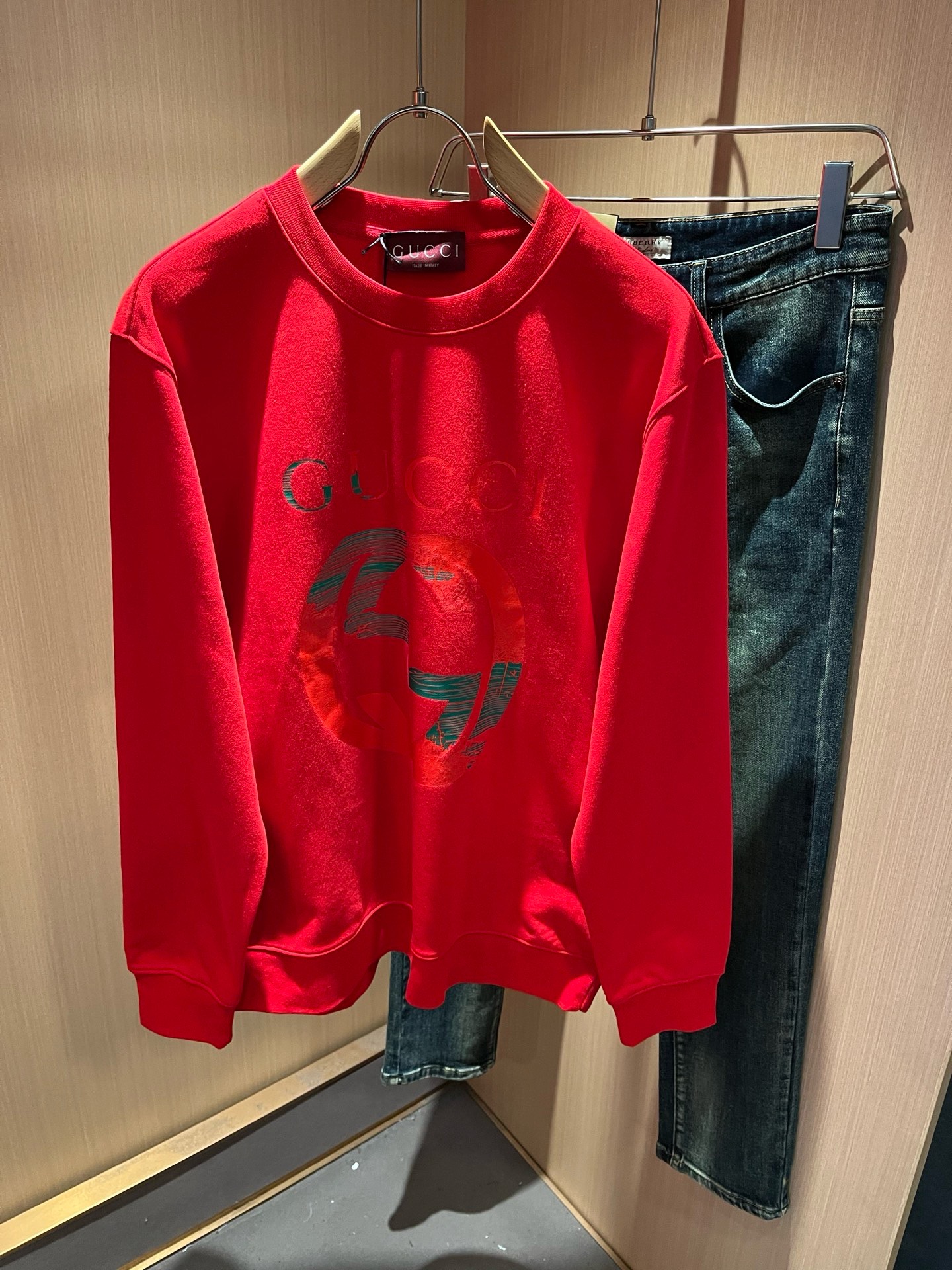 Gucc*古家2026秋冬最新系列基础圆领男女同款👫卫衣,男女同款!贸易公司渠道稀出,同步官网发售 ! 新时尚元素 Gucc*古家2026秋冬最新系列基础圆领男女同款👫卫衣,男女同款!贸易公司渠道稀出,同步官网发售 ! 新时尚元素