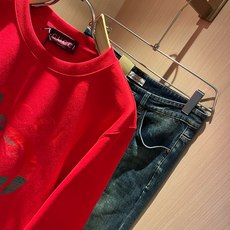 Gucc*古家2026秋冬最新系列基础圆领男女同款👫卫衣,男女同款!贸易公司渠道稀出,同步官网发售 ! 新时尚元素 Gucc*古家2026秋冬最新系列基础圆领男女同款👫卫衣,男女同款!贸易公司渠道稀出,同步官网发售 ! 新时尚元素