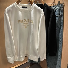 PRAD*A普*达2026秋冬新款男女同款👫长袖卫衣,最新款全网独家首上!!~既经典有时尚百搭,谁不爱啊,将经典再次展现 PRAD*A普*达2026秋冬新款男女同款👫长袖卫衣,最新款全网独家首上!!~既经典有时尚百搭,谁不爱啊,将经典再次展现