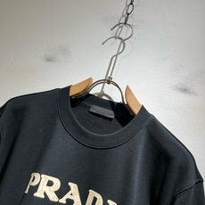 PRAD*A普*达2026秋冬新款男女同款👫长袖卫衣,最新款全网独家首上!!~既经典有时尚百搭,谁不爱啊,将经典再次展现 PRAD*A普*达2026秋冬新款男女同款👫长袖卫衣,最新款全网独家首上!!~既经典有时尚百搭,谁不爱啊,将经典再次展现