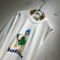 BURBER*Y巴*莉 2026秋冬新款男女同款👫基础休闲百搭棉质圆领卫衣,男女同款卫衣!贸易公司渠道稀出,同步官网发售 BURBER*Y巴*莉 2026秋冬新款男女同款👫基础休闲百搭棉质圆领卫衣,男女同款卫衣!贸易公司渠道稀出,同步官网发售