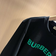 BURBER*Y巴*莉 2026秋冬新款男女同款👫基础休闲百搭棉质圆领卫衣,男女同款卫衣!贸易公司渠道稀出,同步官网发售 BURBER*Y巴*莉 2026秋冬新款男女同款👫基础休闲百搭棉质圆领卫衣,男女同款卫衣!贸易公司渠道稀出,同步官网发售