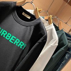 BURBER*Y巴*莉 2026秋冬新款男女同款👫基础休闲百搭棉质圆领卫衣,男女同款卫衣!贸易公司渠道稀出,同步官网发售 BURBER*Y巴*莉 2026秋冬新款男女同款👫基础休闲百搭棉质圆领卫衣,男女同款卫衣!贸易公司渠道稀出,同步官网发售