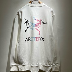 ARCTER*X始*祖鸟 2026秋冬新款男女同款👫休闲卫衣,户外品牌可能大家第一想到的就是加拿大鹅、始祖鸟。给人一种标 ARCTER*X始*祖鸟 2026秋冬新款男女同款👫休闲卫衣,户外品牌可能大家第一想到的就是加拿大鹅、始祖鸟。给人一种标