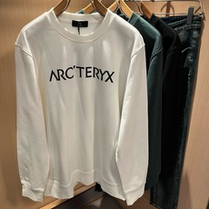 ARCTER*X始*祖鸟 2026秋冬新款男女同款👫休闲卫衣,户外品牌可能大家第一想到的就是加拿大鹅、始祖鸟。给人一种标 ARCTER*X始*祖鸟 2026秋冬新款男女同款👫休闲卫衣,户外品牌可能大家第一想到的就是加拿大鹅、始祖鸟。给人一种标