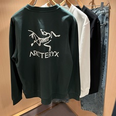 ARCTER*X始*祖鸟 2026秋冬新款男女同款👫休闲卫衣,户外品牌可能大家第一想到的就是加拿大鹅、始祖鸟。给人一种标 ARCTER*X始*祖鸟 2026秋冬新款男女同款👫休闲卫衣,户外品牌可能大家第一想到的就是加拿大鹅、始祖鸟。给人一种标
