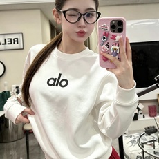 Alo2026秋冬全新系列单品上线,非常时髦前卫的一款男女同款👫卫衣,标识logo图案印花修饰!区别于以往的不同,宣示品 Alo2026秋冬全新系列单品上线,非常时髦前卫的一款男女同款👫卫衣,标识logo图案印花修饰!区别于以往的不同,宣示品