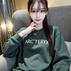 ARCTER*X始*祖鸟 2026秋冬新款男女同款👫休闲卫衣,户外品牌可能大家第一想到的就是加拿大鹅、始祖鸟。给人一种标 ARCTER*X始*祖鸟 2026秋冬新款男女同款👫休闲卫衣,户外品牌可能大家第一想到的就是加拿大鹅、始祖鸟。给人一种标