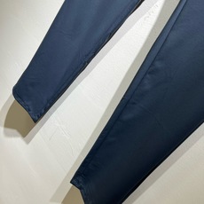 Moncl*r蒙*口 2026春夏最新的贸易订单休闲西裤!全品相!!原版logo五金辅料配件设计!定制专属弹力氨纶面料剪 Moncl*r蒙*口 2026春夏最新的贸易订单休闲西裤!全品相!!原版logo五金辅料配件设计!定制专属弹力氨纶面料剪