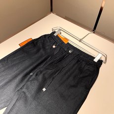 HERM*S 爱*仕 2026春夏男士高端棉麻休闲裤 海外贸易公司渠道订单 !男士休闲修身直筒休闲裤!上海恒隆店在售 HERM*S 爱*仕 2026春夏男士高端棉麻休闲裤 海外贸易公司渠道订单 !男士休闲修身直筒休闲裤!上海恒隆店在售