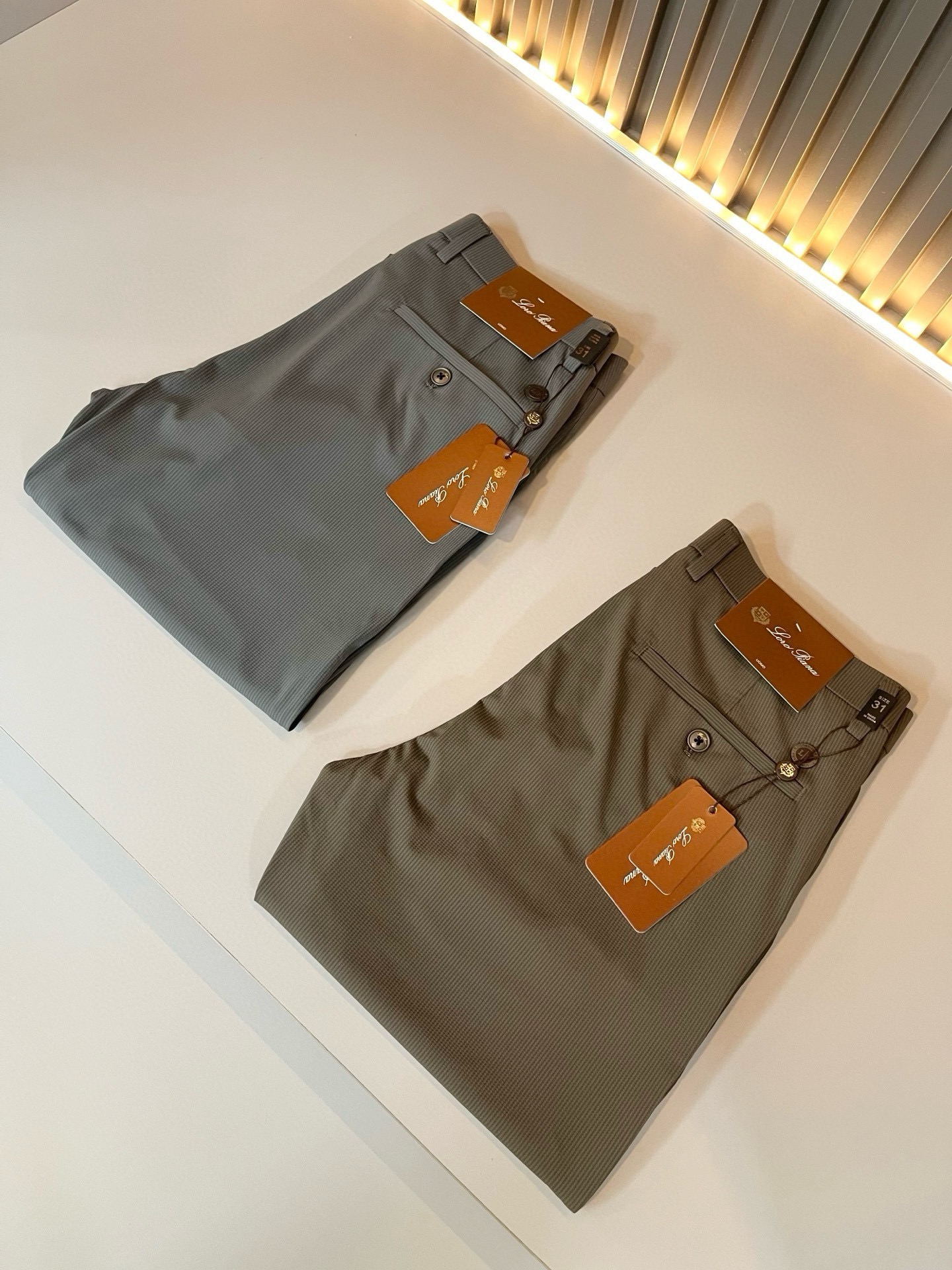 Loro Piana诺悠翩雅 2026春夏新品男士时装款高端休闲裤，香港洋行渠道货，日本原厂出品，纯血统品质，完美延续了