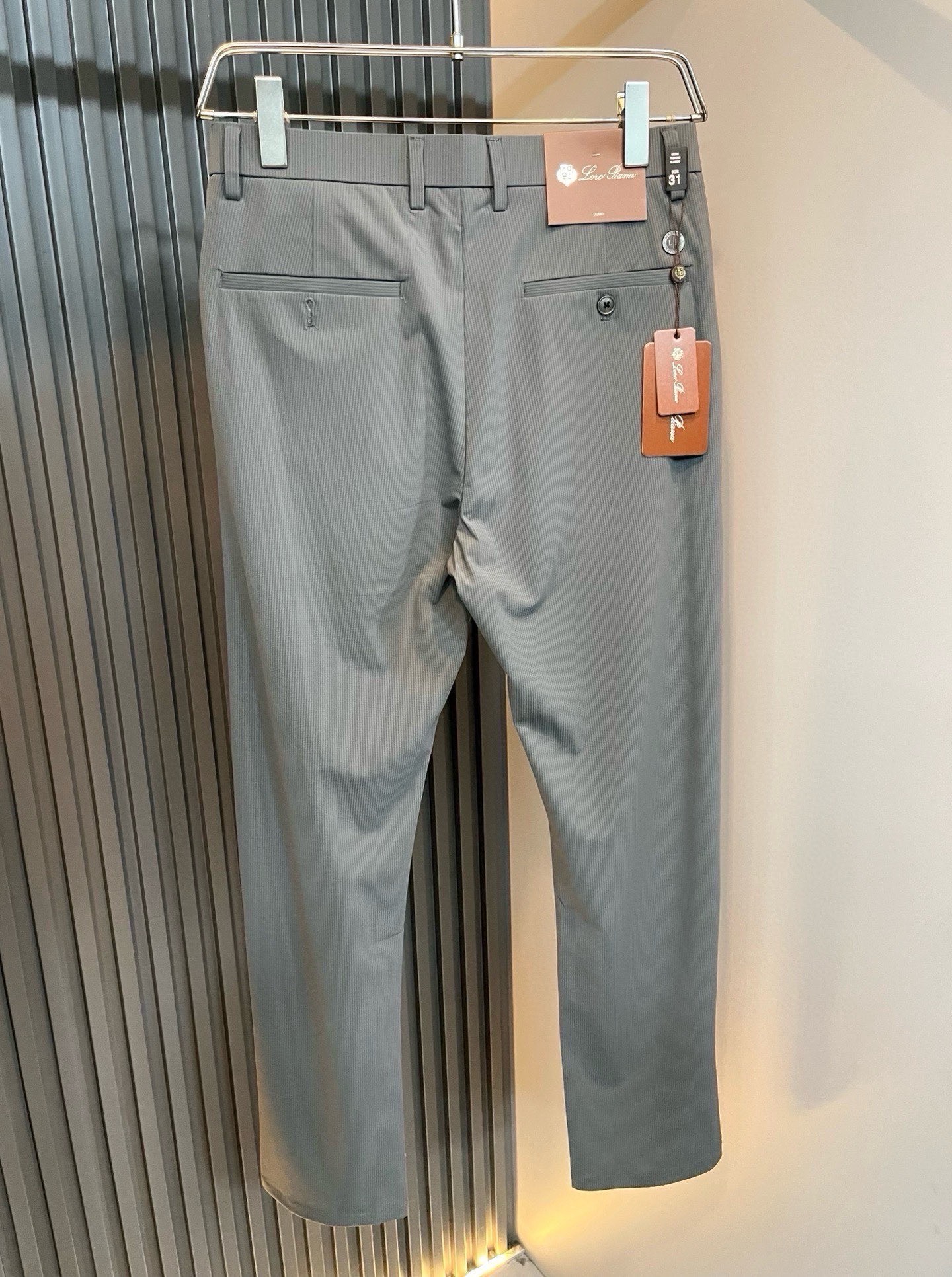 Loro Piana诺悠翩雅 2026春夏新品男士时装款高端休闲裤，香港洋行渠道货，日本原厂出品，纯血统品质，完美延续了