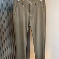 Loro Piana诺悠翩雅 2026春夏新品男士时装款高端休闲裤,香港洋行渠道货,日本原厂出品,纯血统品质,完美延续了 Loro Piana诺悠翩雅 2026春夏新品男士时装款高端休闲裤,香港洋行渠道货,日本原厂出品,纯血统品质,完美延续了