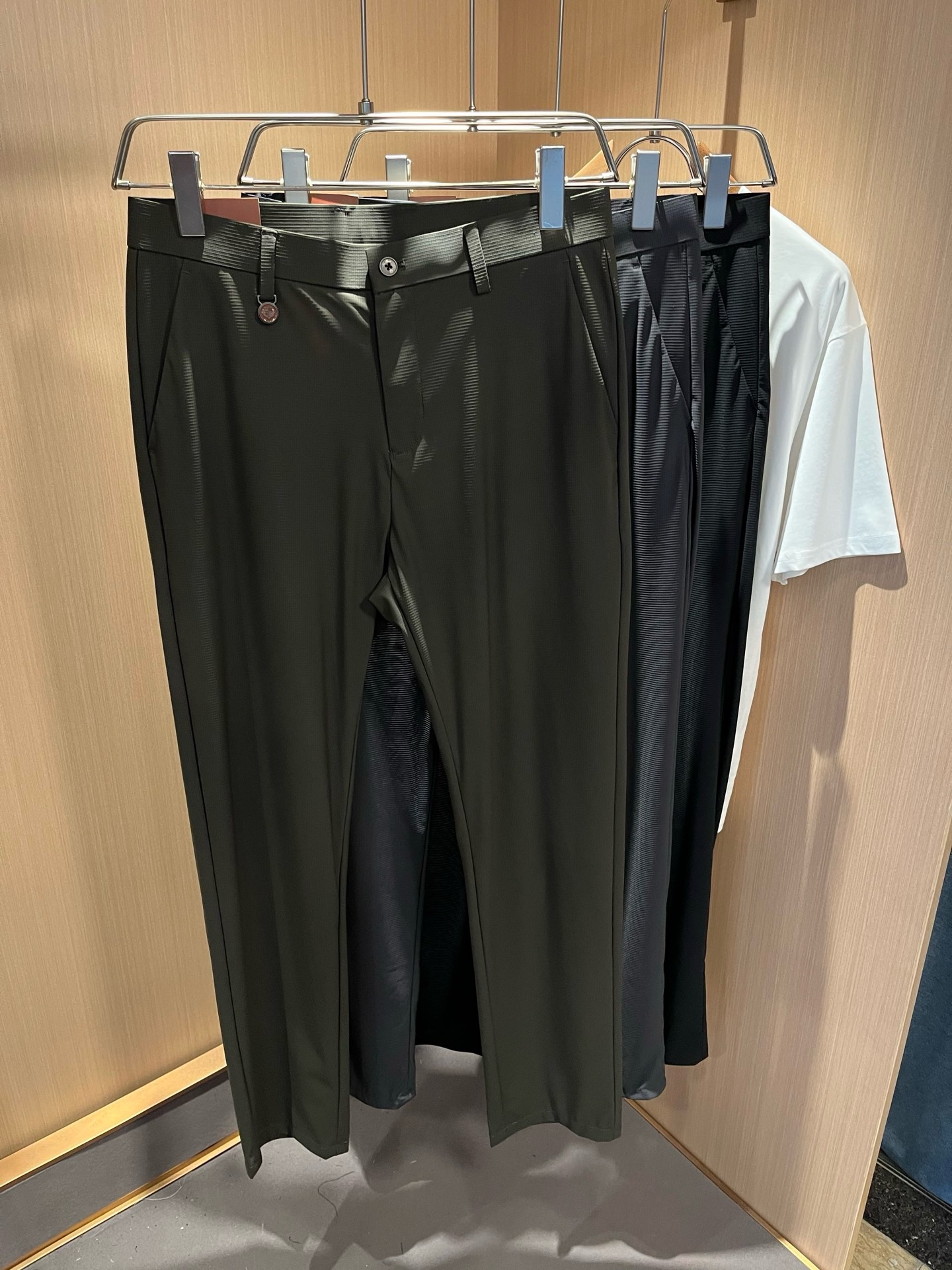 Loro Piana诺悠翩雅 2026春夏新品男士时装款高端休闲裤，香港洋行渠道货，日本原厂出品，纯血统品质，完美延续了