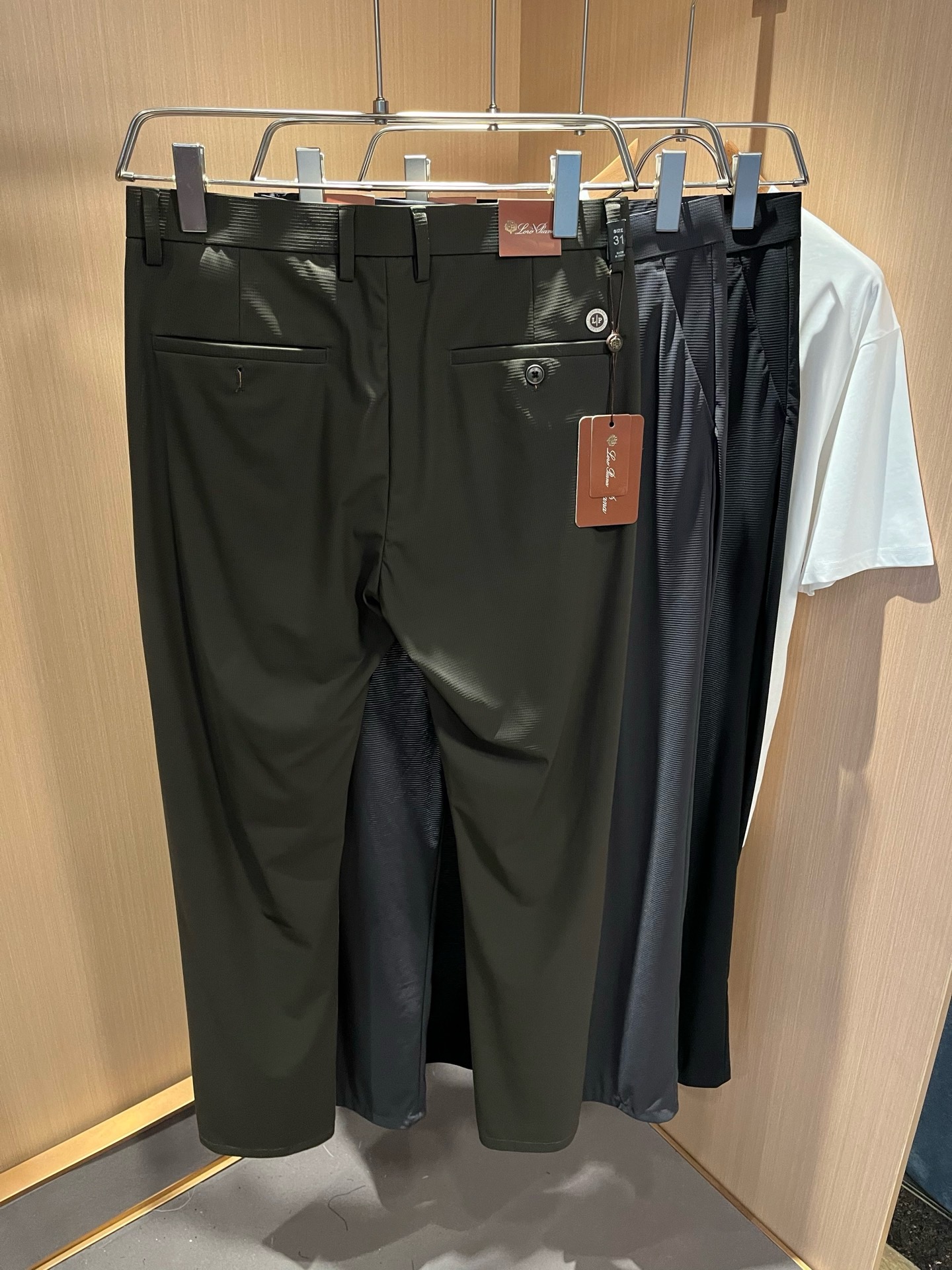 Loro Piana诺悠翩雅 2026春夏新品男士时装款高端休闲裤，香港洋行渠道货，日本原厂出品，纯血统品质，完美延续了