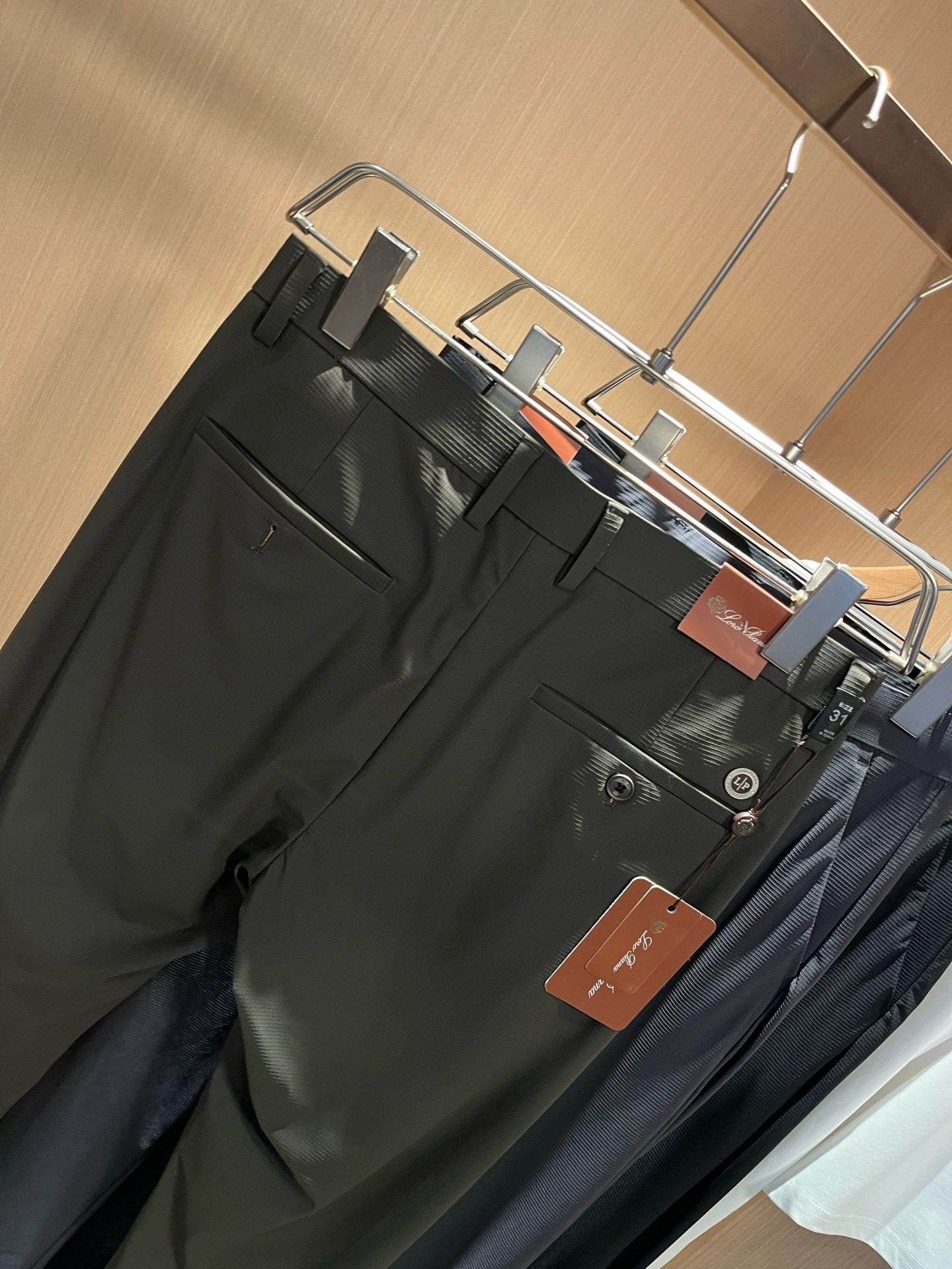 Loro Piana诺悠翩雅 2026春夏新品男士时装款高端休闲裤，香港洋行渠道货，日本原厂出品，纯血统品质，完美延续了