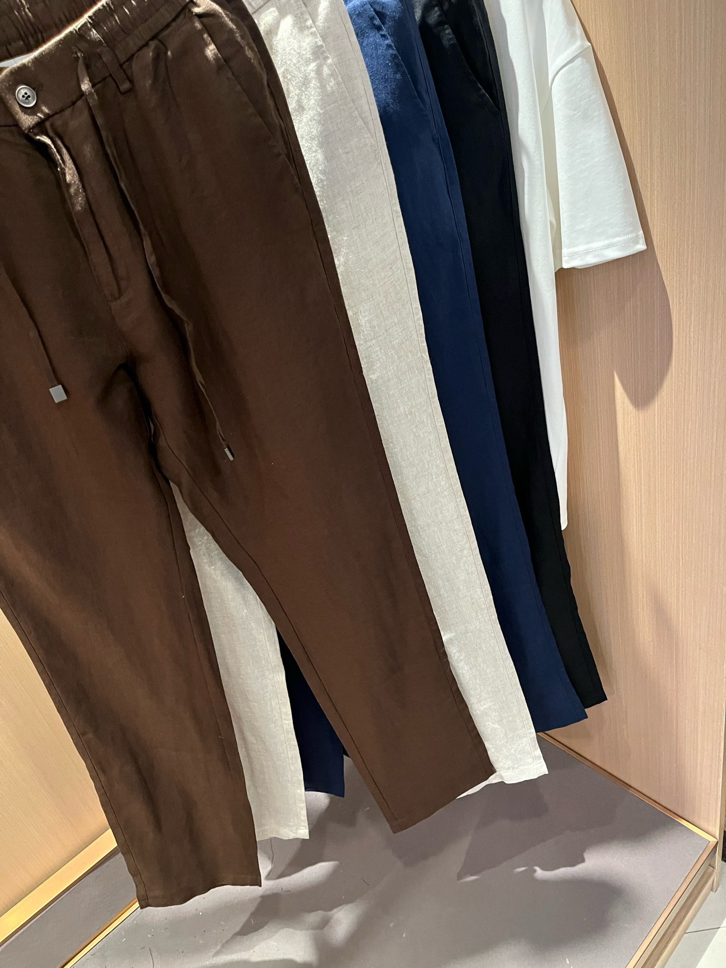 Loro Piana诺悠翩雅 2026春夏新品男士棉麻休闲裤，最新的贸易订单全品相！！网红款！上身舒适透气，不僵硬，整体