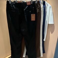 Loro Piana诺悠翩雅 2026春夏新品男士棉麻休闲裤,最新的贸易订单全品相!!网红款!上身舒适透气,不僵硬,整体 Loro Piana诺悠翩雅 2026春夏新品男士棉麻休闲裤,最新的贸易订单全品相!!网红款!上身舒适透气,不僵硬,整体