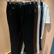 Loro Piana诺悠翩雅 2026春夏新品男士棉麻休闲裤,最新的贸易订单全品相!!网红款!上身舒适透气,不僵硬,整体 Loro Piana诺悠翩雅 2026春夏新品男士棉麻休闲裤,最新的贸易订单全品相!!网红款!上身舒适透气,不僵硬,整体