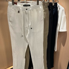 Loro Piana诺悠翩雅 2026春夏新品男士棉麻休闲裤,最新的贸易订单全品相!!网红款!上身舒适透气,不僵硬,整体 Loro Piana诺悠翩雅 2026春夏新品男士棉麻休闲裤,最新的贸易订单全品相!!网红款!上身舒适透气,不僵硬,整体