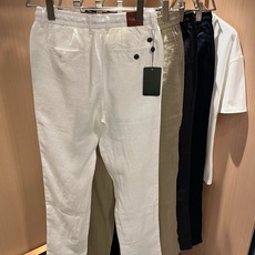 Loro Piana诺悠翩雅 2026春夏新品男士棉麻休闲裤,最新的贸易订单全品相!!网红款!上身舒适透气,不僵硬,整体 Loro Piana诺悠翩雅 2026春夏新品男士棉麻休闲裤,最新的贸易订单全品相!!网红款!上身舒适透气,不僵硬,整体