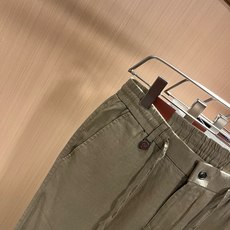 Loro Piana诺悠翩雅 2026春夏新品男士棉麻休闲裤,最新的贸易订单全品相!!网红款!上身舒适透气,不僵硬,整体 Loro Piana诺悠翩雅 2026春夏新品男士棉麻休闲裤,最新的贸易订单全品相!!网红款!上身舒适透气,不僵硬,整体
