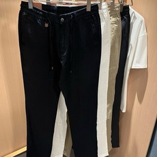 Loro Piana诺悠翩雅 2026春夏新品男士棉麻休闲裤,最新的贸易订单全品相!!网红款!上身舒适透气,不僵硬,整体 Loro Piana诺悠翩雅 2026春夏新品男士棉麻休闲裤,最新的贸易订单全品相!!网红款!上身舒适透气,不僵硬,整体