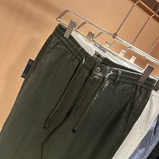 PRA*DA普*达 2026春夏新款男士休闲亚麻休闲裤,高端品质之选……一款休闲裤兼备的百搭裤装,也是男士衣橱里不可缺少 PRA*DA普*达 2026春夏新款男士休闲亚麻休闲裤,高端品质之选……一款休闲裤兼备的百搭裤装,也是男士衣橱里不可缺少