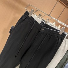 PRA*DA普*达 2026春夏新款男士休闲亚麻休闲裤,高端品质之选……一款休闲裤兼备的百搭裤装,也是男士衣橱里不可缺少 PRA*DA普*达 2026春夏新款男士休闲亚麻休闲裤,高端品质之选……一款休闲裤兼备的百搭裤装,也是男士衣橱里不可缺少