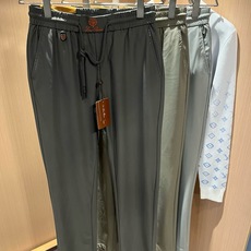Loro Piana诺悠翩雅 2026春夏新品男士时装款高端休闲裤,香港洋行渠道货,日本原厂出品,纯血统品质,完美延续了 Loro Piana诺悠翩雅 2026春夏新品男士时装款高端休闲裤,香港洋行渠道货,日本原厂出品,纯血统品质,完美延续了