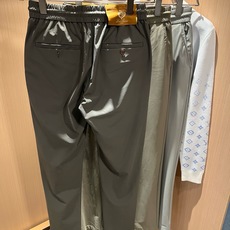 Loro Piana诺悠翩雅 2026春夏新品男士时装款高端休闲裤,香港洋行渠道货,日本原厂出品,纯血统品质,完美延续了 Loro Piana诺悠翩雅 2026春夏新品男士时装款高端休闲裤,香港洋行渠道货,日本原厂出品,纯血统品质,完美延续了