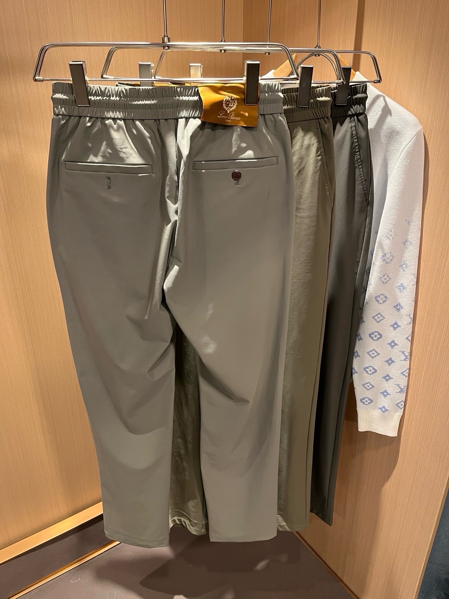 Loro Piana诺悠翩雅 2026春夏新品男士时装款高端休闲裤，香港洋行渠道货，日本原厂出品，纯血统品质，完美延续了