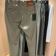 Loro Piana诺悠翩雅 2026春夏新品男士时装款高端休闲裤,香港洋行渠道货,日本原厂出品,纯血统品质,完美延续了 Loro Piana诺悠翩雅 2026春夏新品男士时装款高端休闲裤,香港洋行渠道货,日本原厂出品,纯血统品质,完美延续了