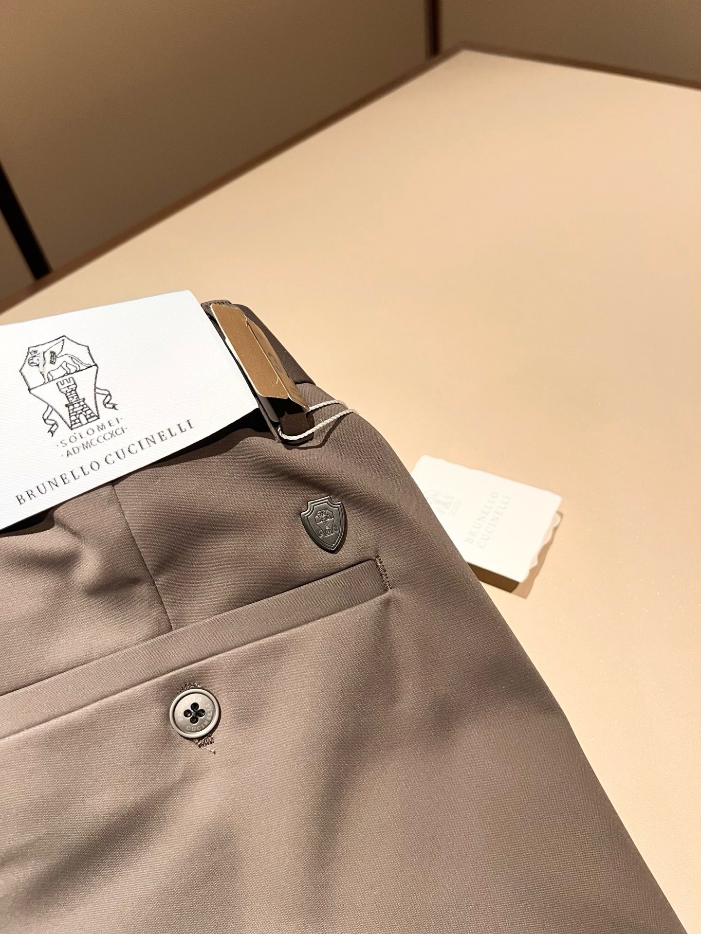 BC-Brunello Cucineli 2026春夏新品男士时装款高端休闲西裤,香港洋行渠道货,日本原厂出品,纯血统品 BC-Brunello Cucineli 2026春夏新品男士时装款高端休闲西裤,香港洋行渠道货,日本原厂出品,纯血统品