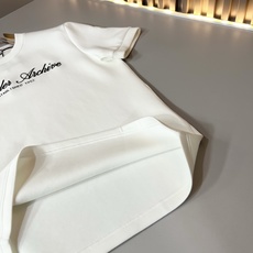 Moncler蒙口2026秋冬新款贸易订单短袖打底衫,全品相!!网红款!胸前logo图案刺绣设计!上身舒适透气,不僵硬, Moncler蒙口2026秋冬新款贸易订单短袖打底衫,全品相!!网红款!胸前logo图案刺绣设计!上身舒适透气,不僵硬,